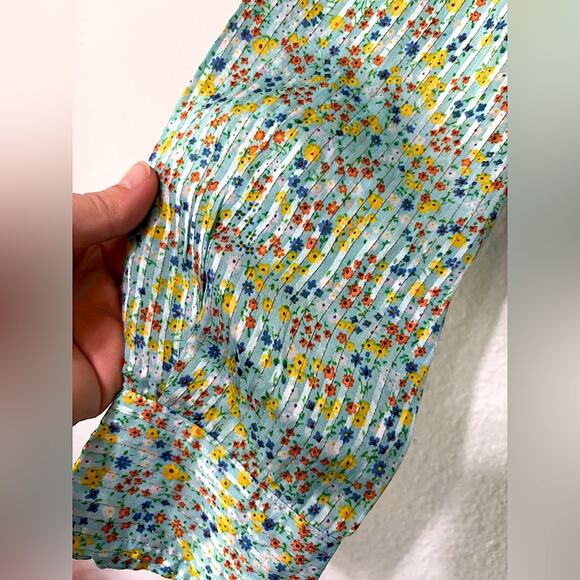 J. Crew NEW Ruffle Top in Field Day Print Small Floral w/ Gold Metallic Stripe S - Picture 5 of 9